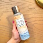 بادی اسپلش ویکتوریا سکرت مدل Bare Vanilla RADIANT