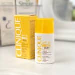 ضدآفتاب بی رنگ SPF 50 کلینیک مدل Mineral