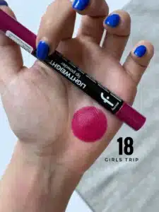 رژلب مایع سر اسفنجی فلورمار Flormar مدل Lightweight Lip Powder (تستر) - Image 4
