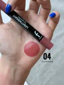 رژلب مایع سر اسفنجی فلورمار Flormar مدل Lightweight Lip Powder (تستر) - Image 3
