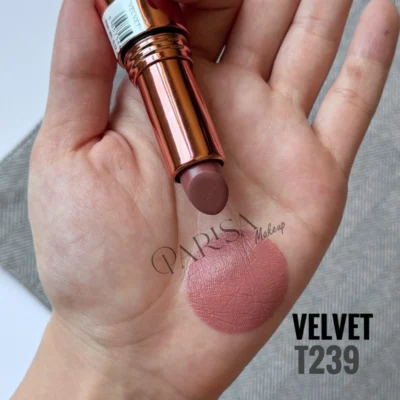 رژلب مات مخملی رولوشن Revolution کد 239(رنگ Velvet)