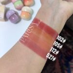 رژلب براق کاسه ای NOVO مدل بلوط - Image 2