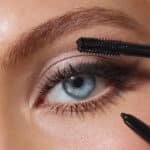 ست هدیه آرایشی کیکو میلانو مدل Snow-Kissed Holiday Timeless Look Make Up Gift Set - Image 4