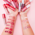 لیپ گلاس گلدن رز مدل Gleamy Lip Glaze کد 203 - Image 2