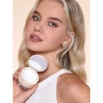 پودر فیکس دوطبقه مات و لیفت کننده پوست شیگلم Sheglam  مدل Insta-Ready Ultra-Fine Blur & Lift Setting Powder Duo رنگ Translucent - Image 9