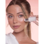 هایلایتر استیکی کره ای شیگلم SHEGLAM مدل Buttery Bling Highlight Stick رنگ Vanilla Frost - Image 3