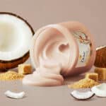 اسکراب لایه بردار بدن داو Dove مدل Gommage Corps رایحه شکر قهوه‌ای و کره نارگیل Brown Sugar & Coconut(425 گرم) - Image 2