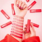 رژلب مات ساتنی گلدن رز مدل Mood Satiny Matte کد 08 رنگ Candy Red - Image 3